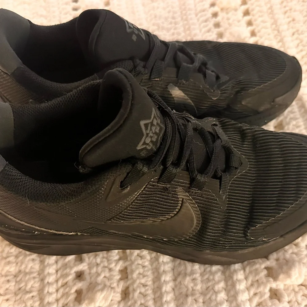 Nike Black Athletic Kids Sneakers - Picture 4 of 7